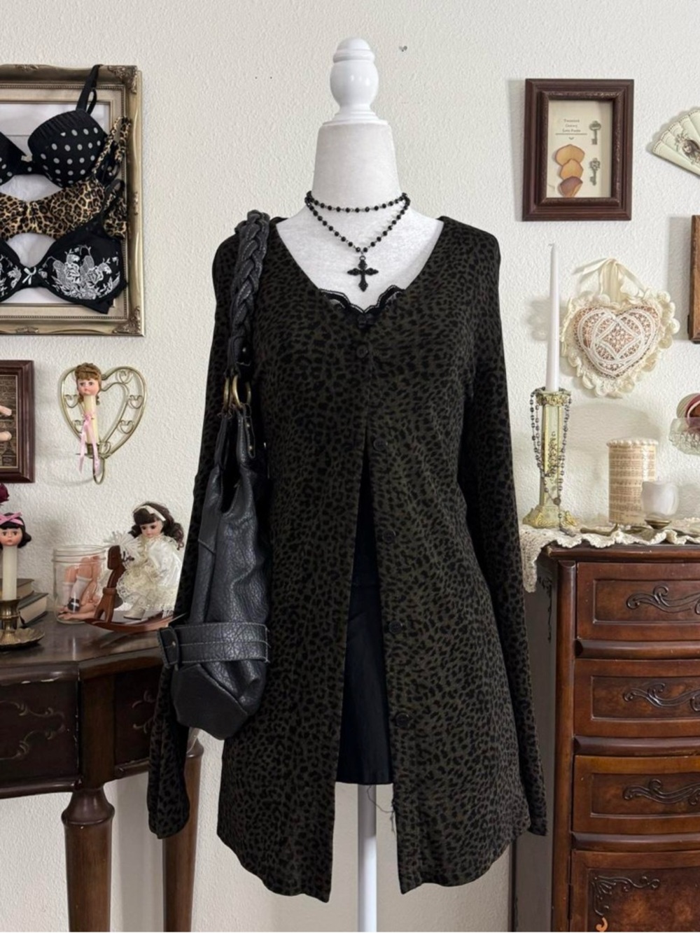 90's girly grunge slinky style cheetah print cardigan | size M